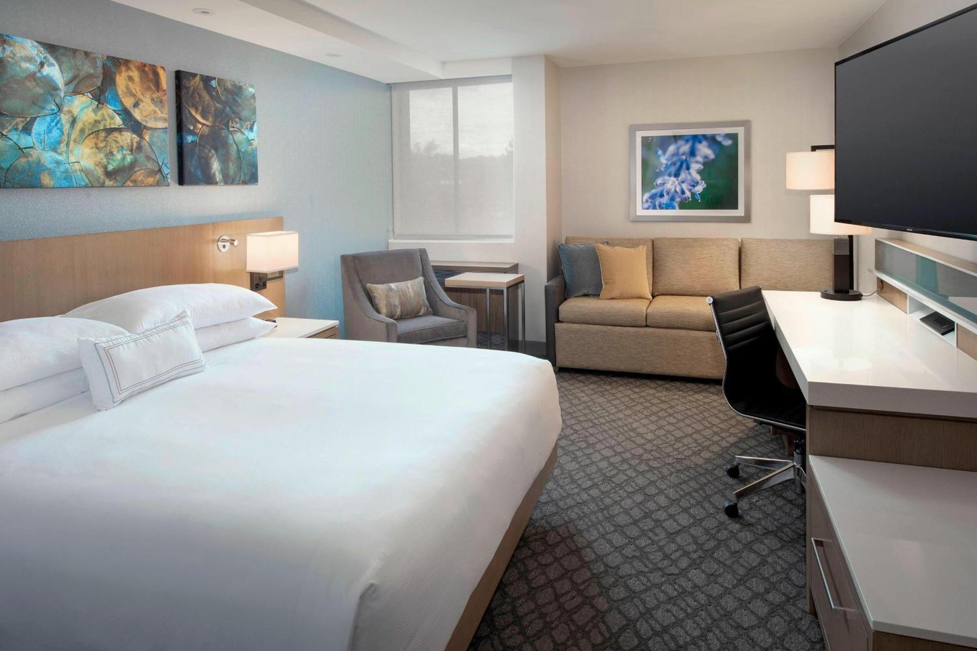Delta Hotels By Marriott Seattle Everett Exterior photo